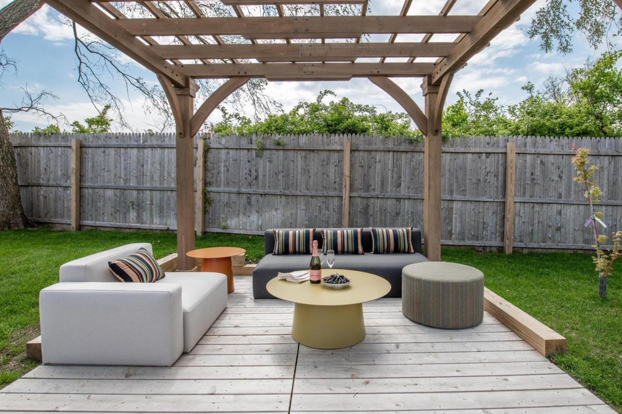 Vine & Sand--Southold Ny'S Newest B&B ภายนอก รูปภาพ