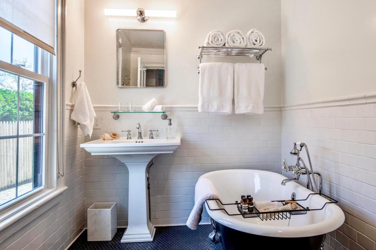 Vine & Sand--Southold Ny'S Newest B&B ภายนอก รูปภาพ